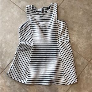 A Pea in the Pod sleeveless maternity top